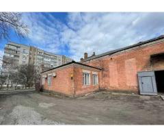 Продається будівля для виробництва, склад, чи під розважальний центр